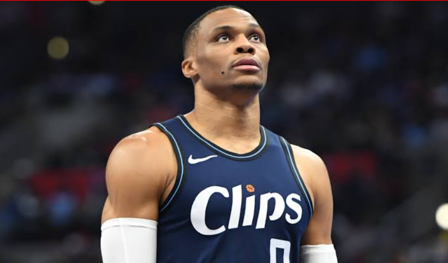 Russell Westbrook Undergoes Surgery for Fractured Left Hand